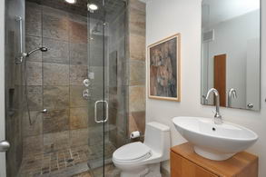 Bedroom 2 En-suite - Country homes for sale and luxury real estate including horse farms and property in the Caledon and King City areas near Toronto